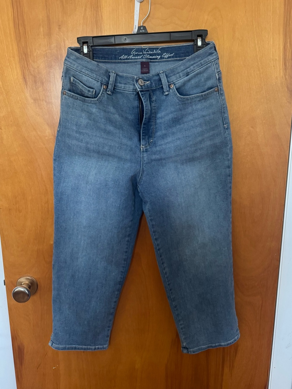 High-Rise Cropped Women's Denim Capri Jeans
